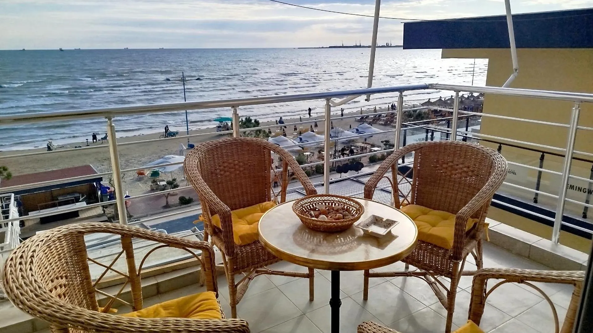 Sea View Comfy Apartment Durrës